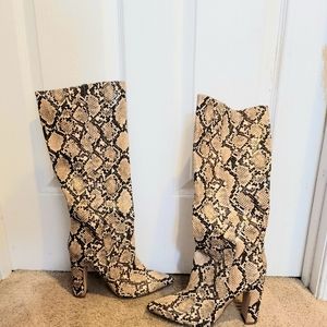 Steve Madden Faux Snakeskin Boots, Size 9 Medium- Deep Beige